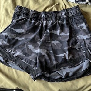 Black camo athelta shorts